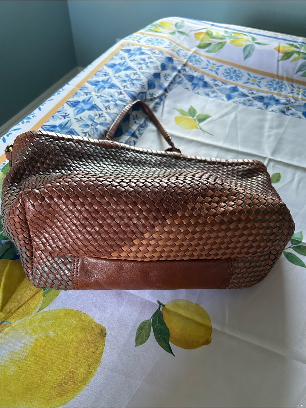 Woven Genuine Leather Tote Bag - Brown Ombré - Picture 4 of 4
